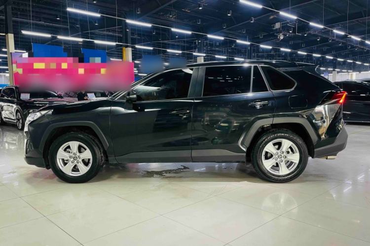 Used Toyota RAV4 2024 2.0L CVT Two-Wheel Drive Urban Edition
