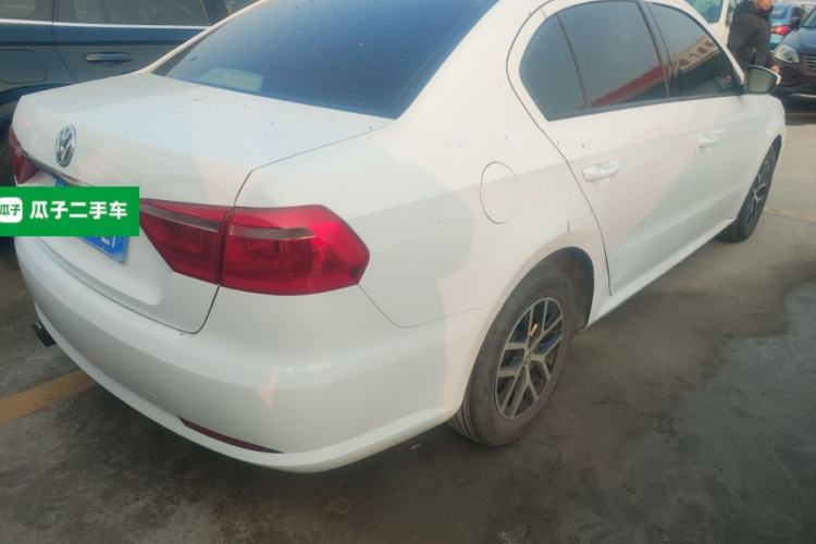 Used Volkswagen Lavida 2013 Revised Classic 1.6L Automatic Fashion Edition
