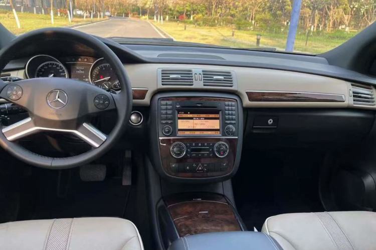 Used Mercedes-Benz R-Class 2011 R 350 L 4MATIC
