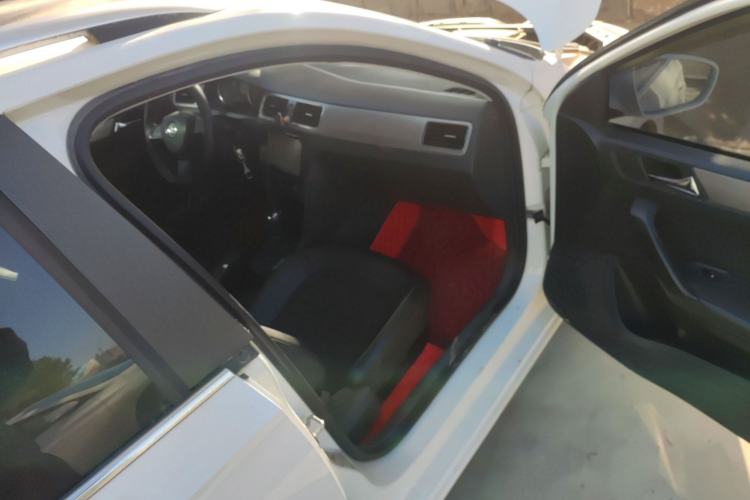 Used Skoda Rapid Spaceback 2016 Revised 1.6L Automatic Chuanxing Version
