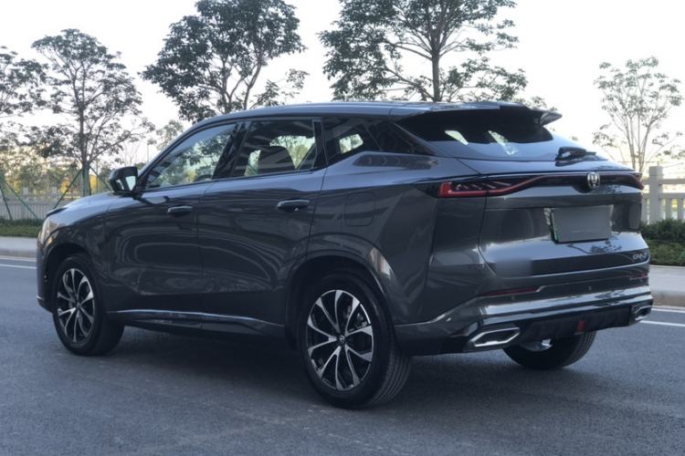 Used Changan UNI-Z New Energy 2024 Blue Whale Smart Electric iDD 125km Beyond Edition