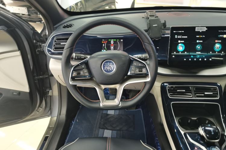 Used BYD Qin PLUS 2021 EV 400KM Luxury Model
