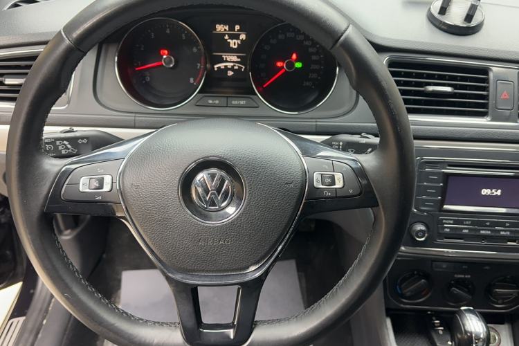 Used Volkswagen Lavida 2018 Classic 1.5L Automatic Comfort Edition China VI Standard
