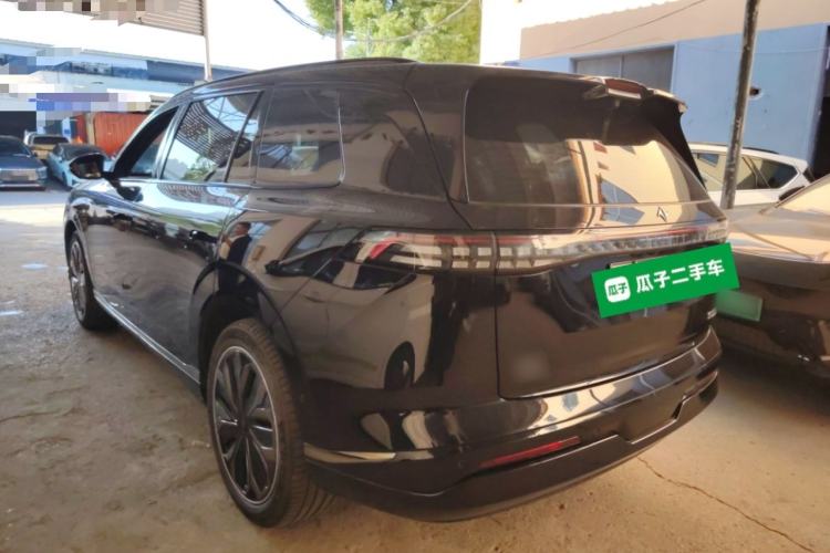 Used  eπ008 2025 636Ultra Smart Drive Version 5 Seats