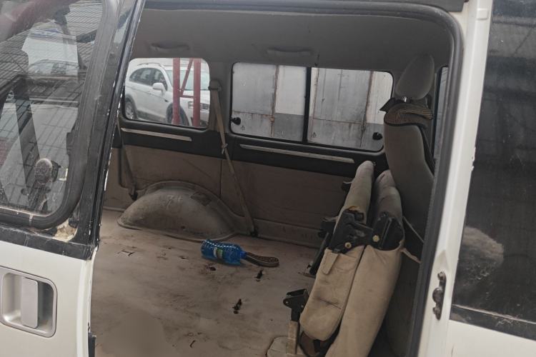 Used FORTHING Lingzhi 2017 M5 1.6L Standard Model
