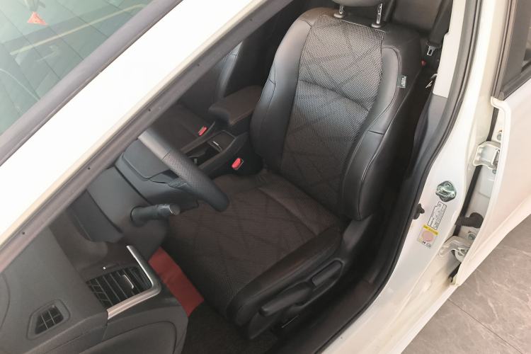 Used Honda Jade 2013 1.8L automatic Comfort version 5 seats
