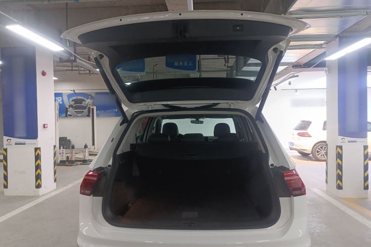 Used Volkswagen Tiguan L 2022 330TSI Automatic Two-Wheel Drive R-Line Enhanced Edition
