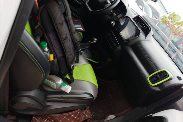 Used Roewe Clever 2021 302 km New Four-Seater Super-Efficient Version
