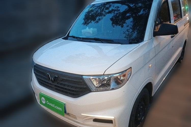 Used Wuling Hongguang V 2019 1.5L Jingqu Version China VI LAR

