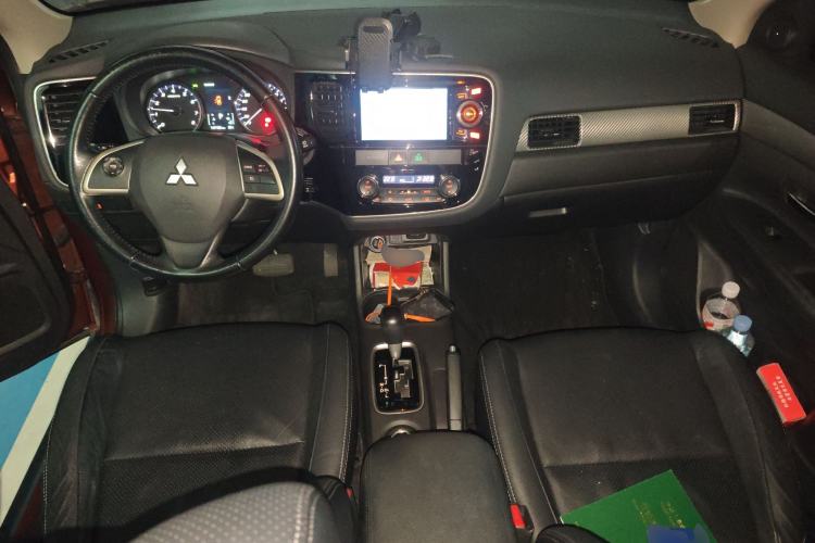 Used Mitsubishi Outlander (Import) 2013 2.4L 4x4 Luxury Navigation Edition 5 Seats