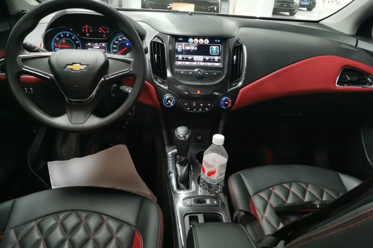 Used Chevrolet Cruze 2017 1.5L Hatchback Automatic Pioneer Sunroof Edition
