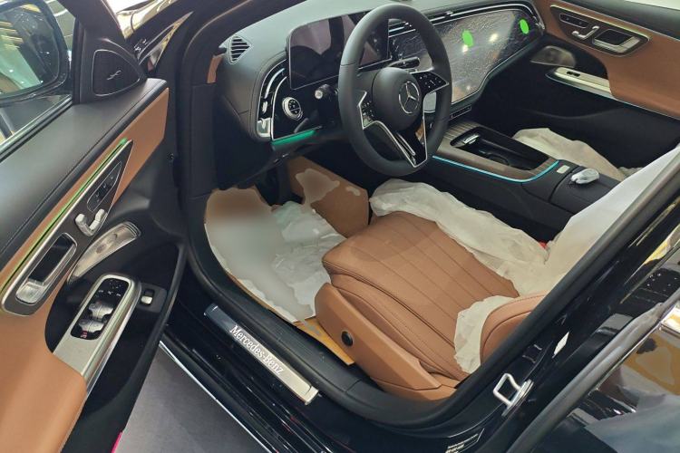 Used Mercedes-Benz E-Class 2025 Facelift E 300 L Luxury Edition
