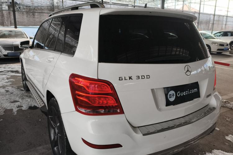 Used Mercedes-Benz GLK-Class 2013 GLK 300 4MATIC Dynamic Sunroof Model

