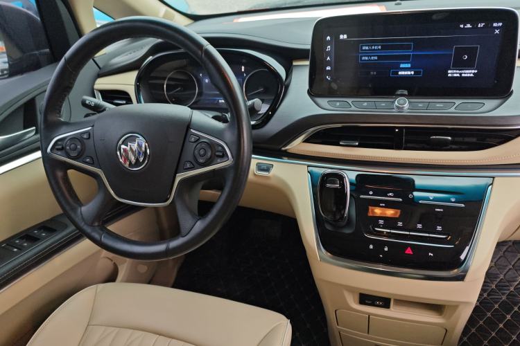 Used Buick GL8 2023 Facelifted Land Cruiser Executive Luxury Version
