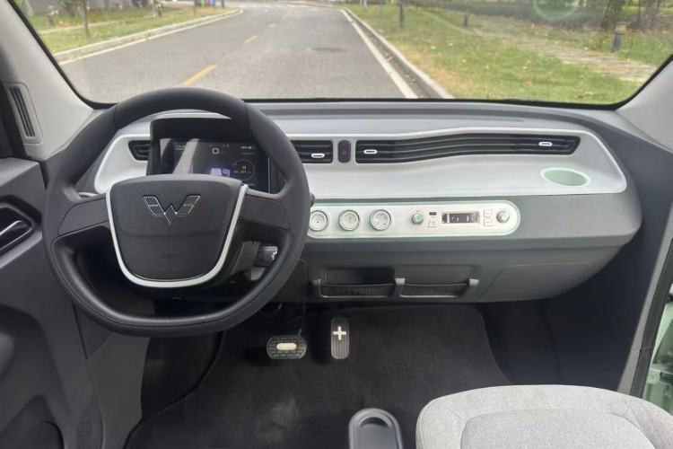 Used Wuling Hongguang MINIEV 2022 Macaron Premium Model – Lithium Iron Phosphate
