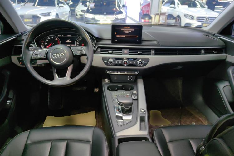 Used Audi A4L 2019 40 TFSI Ambition Version China V
