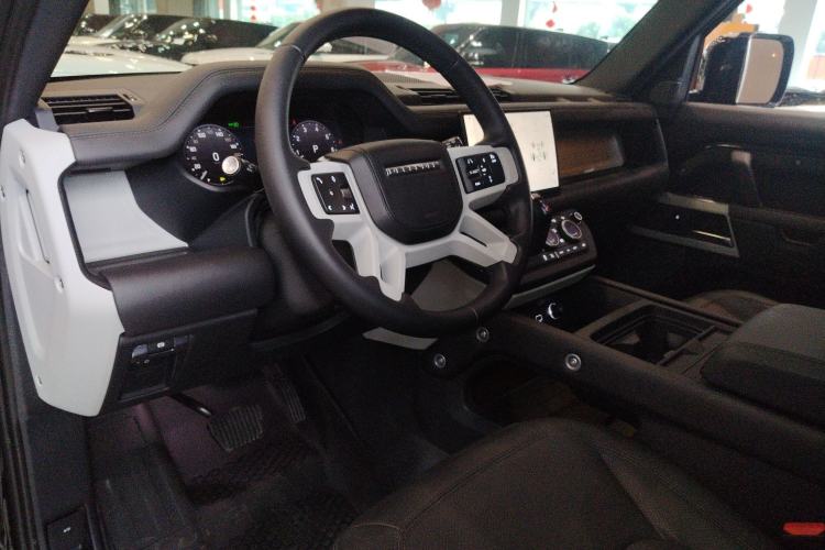 Used Land Rover Defender 2023 Facelift 110 3.0T P400 Dark Edition
