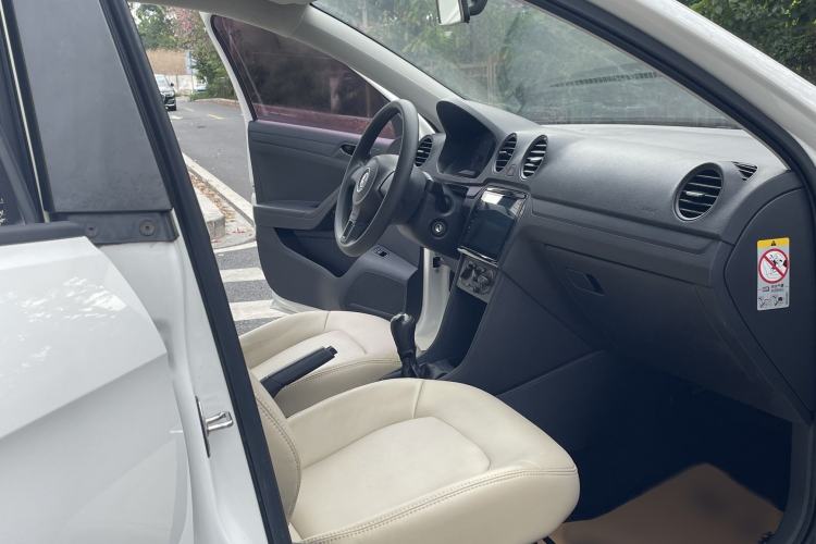 Used Volkswagen Jetta 2015 Value Edition 1.6L Manual Fashionable Style