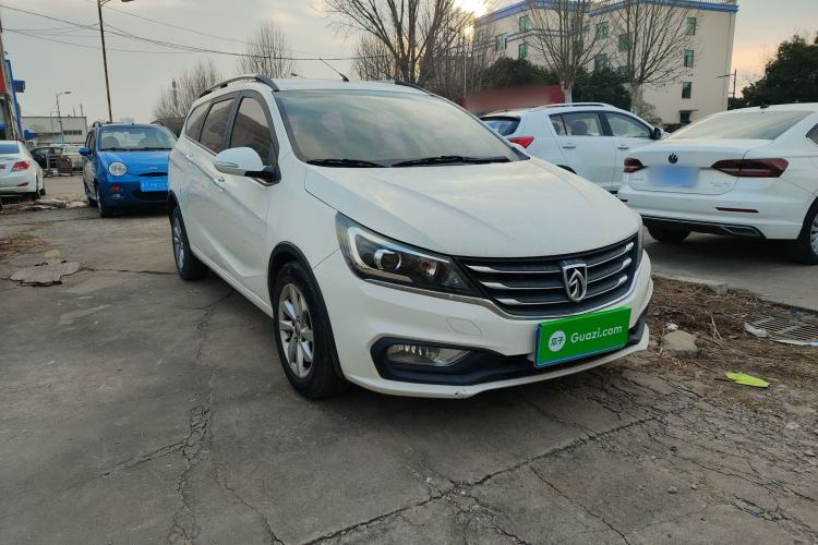 Used Baojun 310W 2017 1.5L Manual Fashion Model China V
