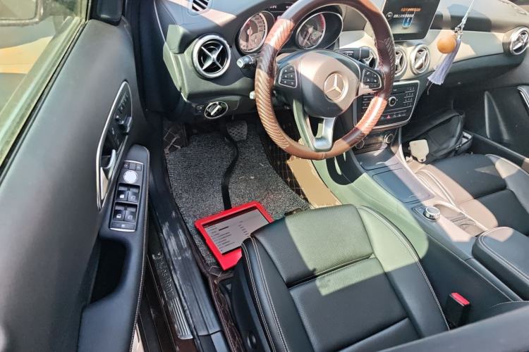 Used Mercedes-Benz GLA 2016 GLA 200 Fashion Model
