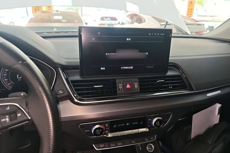 Used Audi Q5L 2022 40T Fashionable and Dynamic Model
