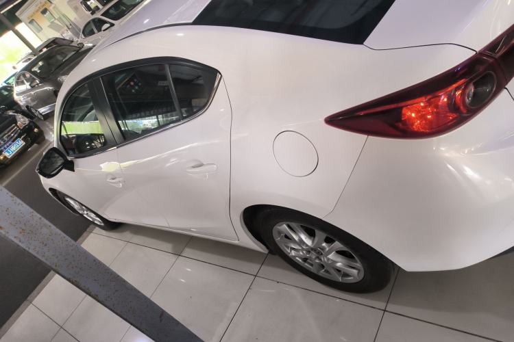 Used Mazda Mazda 3 Axela 2019 Cloud-Controlled Version Sedan 1.5L Automatic Comfort Trim China VI Standard
