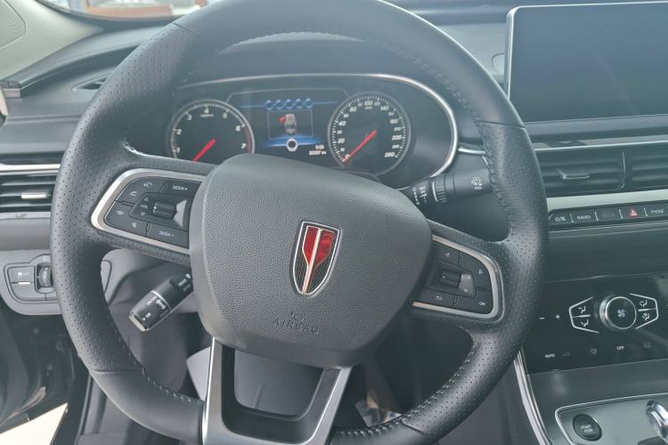 Used Hongqi H5 2022 Classic Model Facelift 1.8T Automatic Smart Connect Flagship Edition
