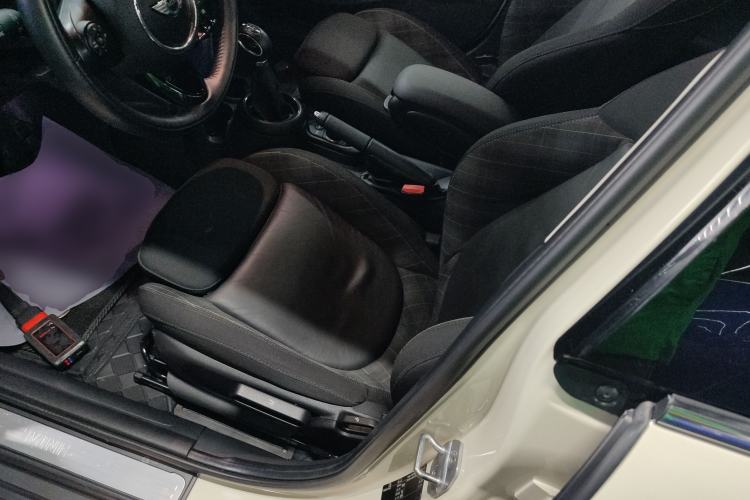 Used  MINI 2016 1.5T COOPER Five-Door Edition
