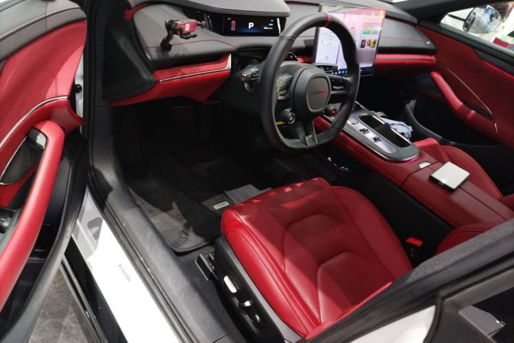 Used  SU7 2024 Rear-Drive Long-Range Intelligent Driving Version
