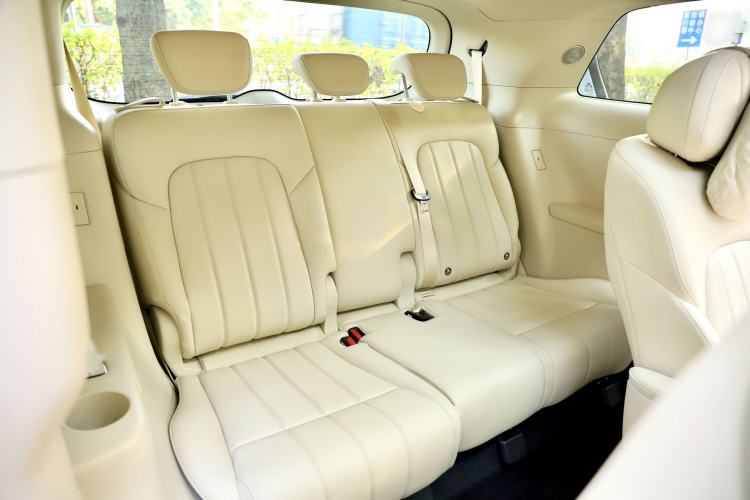 Used VOYAH Dream 2025 PHEV Four-Wheel Drive Prestige Kunpeng Edition
