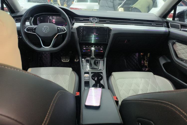 Used Volkswagen Magotan 2023 2 Million Units Commemorative Edition 330TSI DSG Luxury Version
