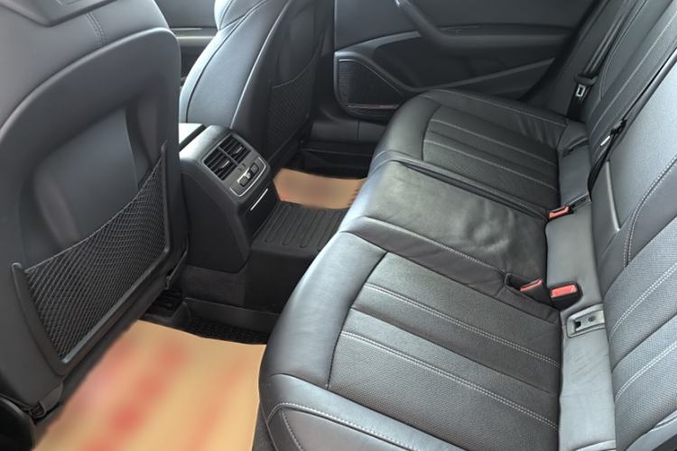 Used Audi A4L 2020 40 TFSI Luxury Dynamic Model
