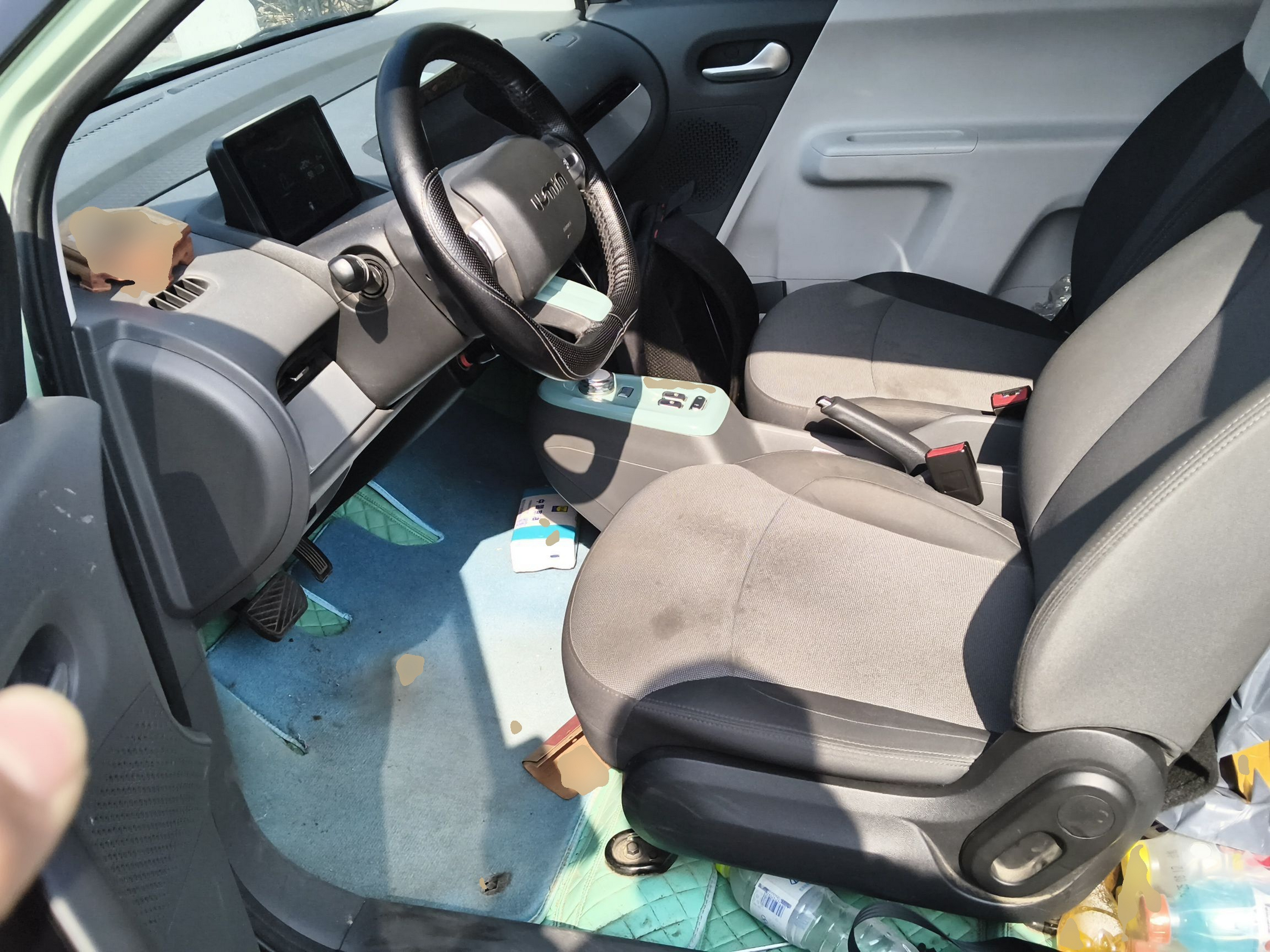 Переднее сиденье в автомобиле