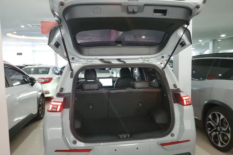 Used AION Y 2022 70 Tech Edition Lithium Iron Phosphate
