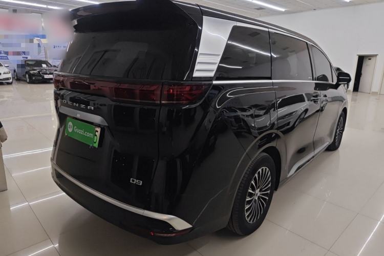 Used Denza D9 2022 DM-i 970 Four-Wheel Drive Prestige Model
