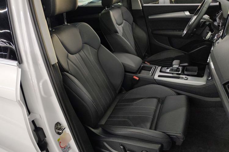 Used Audi Q5L 2022 40T Fashionable and Dynamic Model
