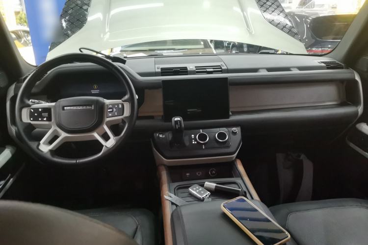 Used Land Rover Defender 2024 110 3.0T P400 X-DYNAMIC HSE
