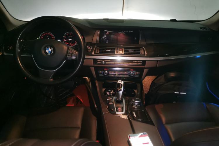 Used BMW 5 Series 2014 525Li Luxury Design Package
