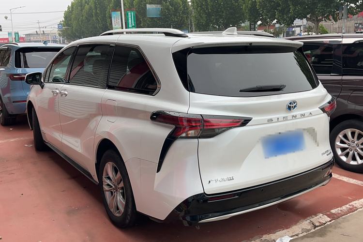 Used Toyota Sienna 2021 2.5L Hybrid Ultimate Edition
