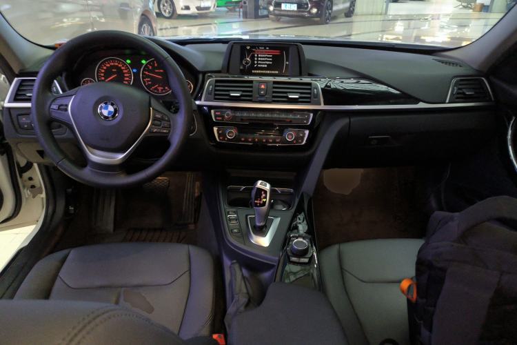 Used BMW 3 Series 2017 320Li Fashion Model
