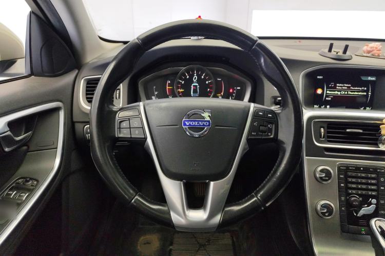 Used Volvo S60 2016 S60L T4 Zhiyuan Edition
