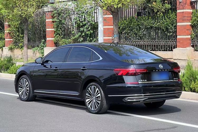 Used Volkswagen Passat 2019 330TSI Luxury Edition China VI Standard
