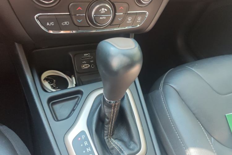 Used  Cherokee 2017 2.0L Superior Edition