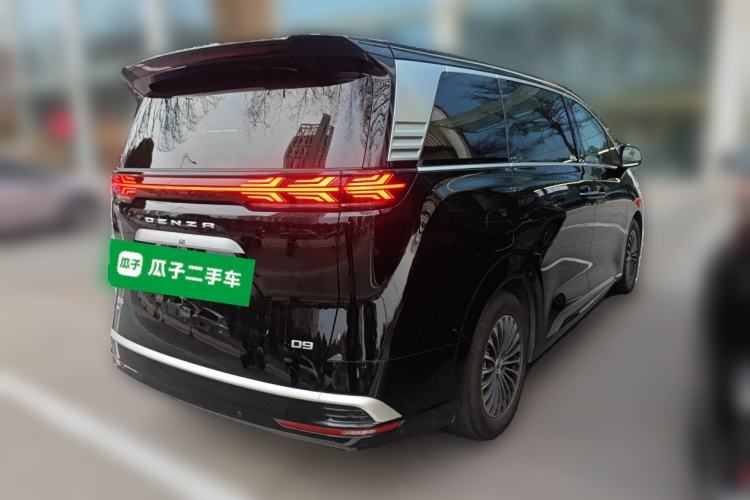 Used Denza D9 2022 DM-i 1040 Prestige Model