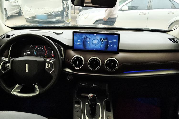 Used Wey VV6 2021 2.0T Two-Wheel Drive Smart Plus
