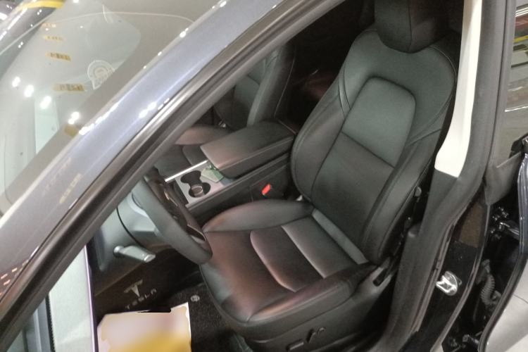 Used Tesla Model Y 2024 Rear-Wheel-Drive Version
