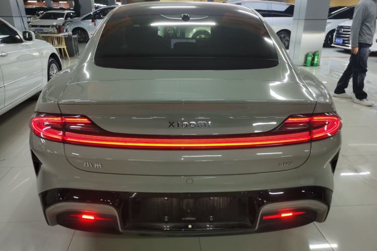 Used  SU7 2024 Rear-Drive Ultra-Long Range Advanced Pro-Level Intelligent Driving Version