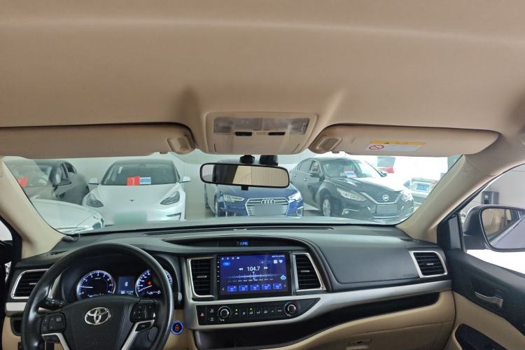 Used Toyota Highlander 2018 2.0T Two-Wheel Drive Elite Edition 7 Seats Emission Standard China V
