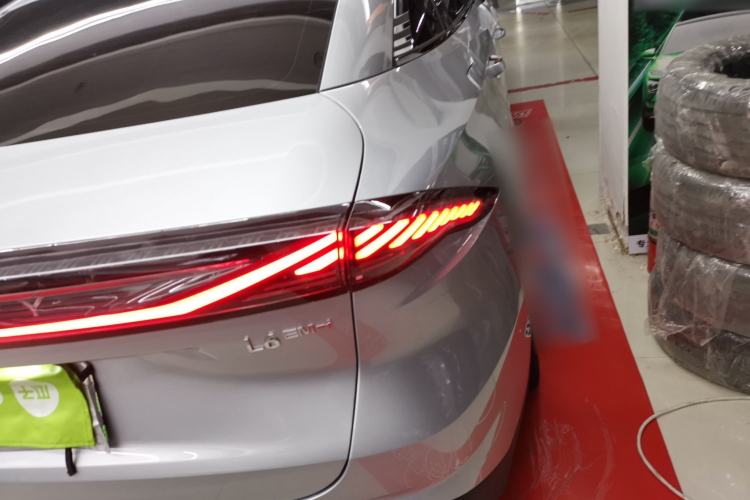 Used  L6 2025 EM-i 140km Starship Edition
