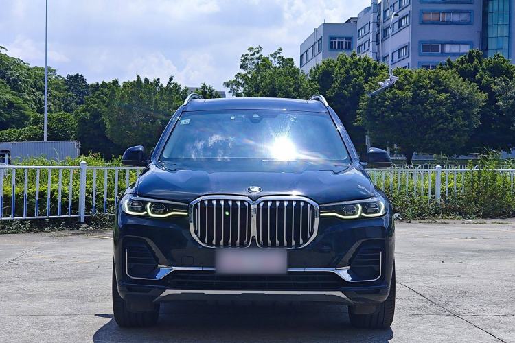 Used BMW X7 2019 xDrive40i Luxury Package with Leading Features
